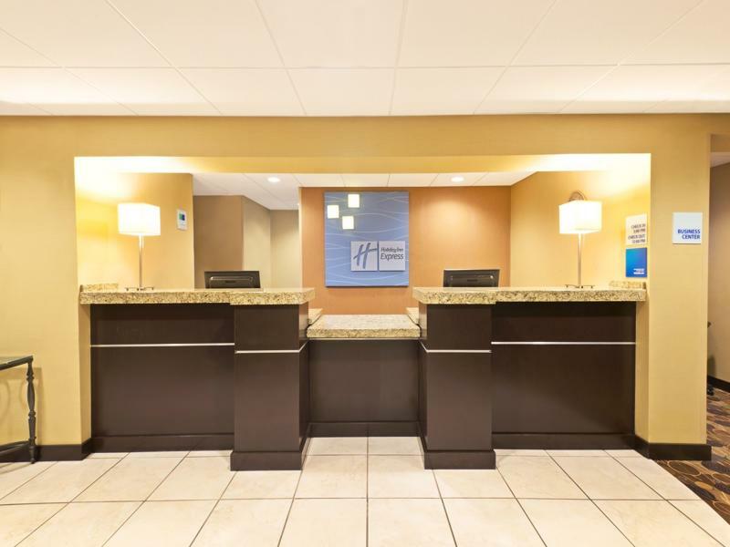 Holiday Inn Express Hotel & Suites Colby, An Ihg Hotel Exterior foto